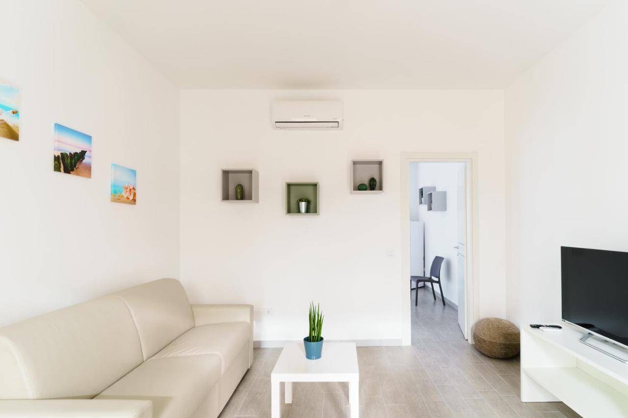 Aparthotel Le Marine Bisceglie Exterior photo