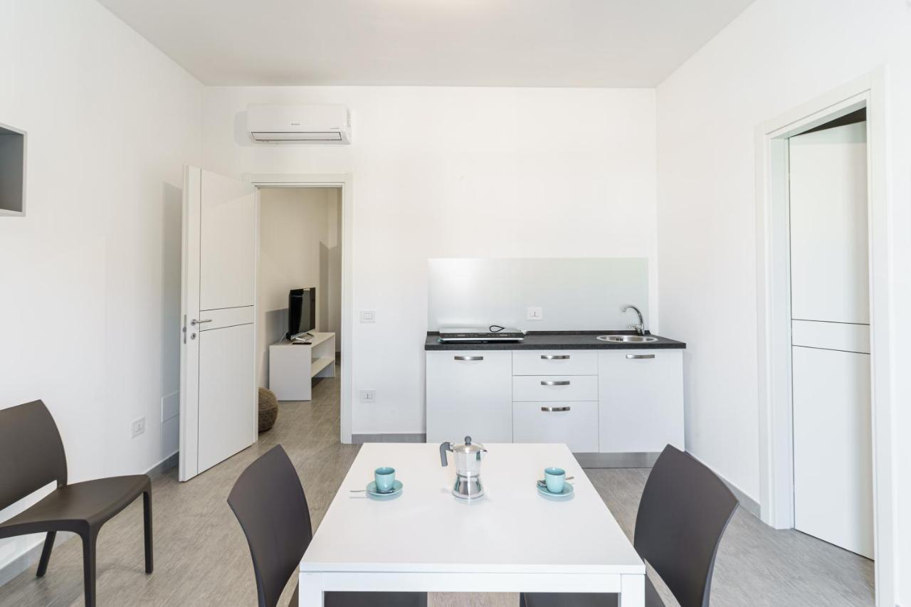 Aparthotel Le Marine Bisceglie Exterior photo