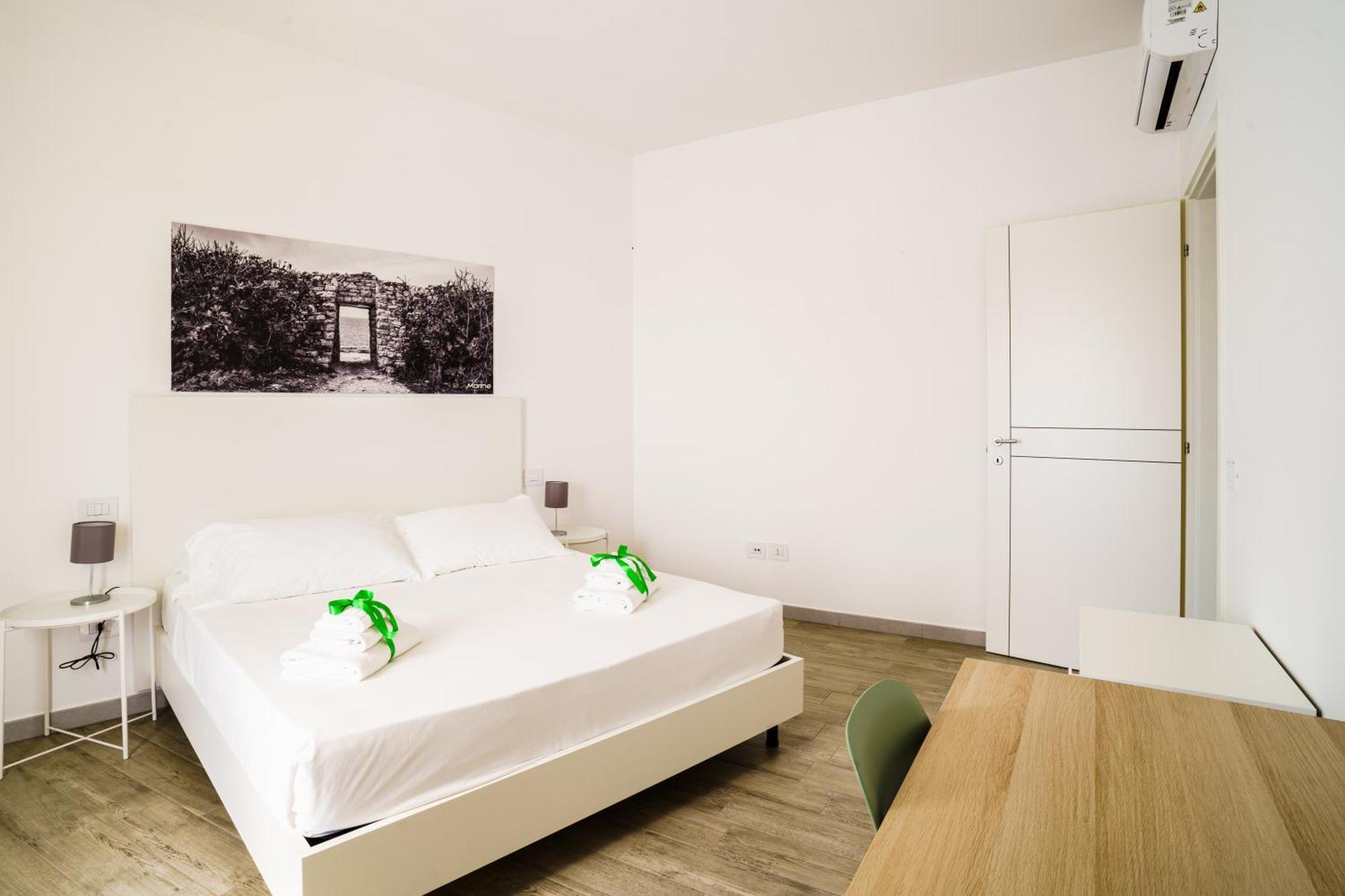 Aparthotel Le Marine Bisceglie Exterior photo