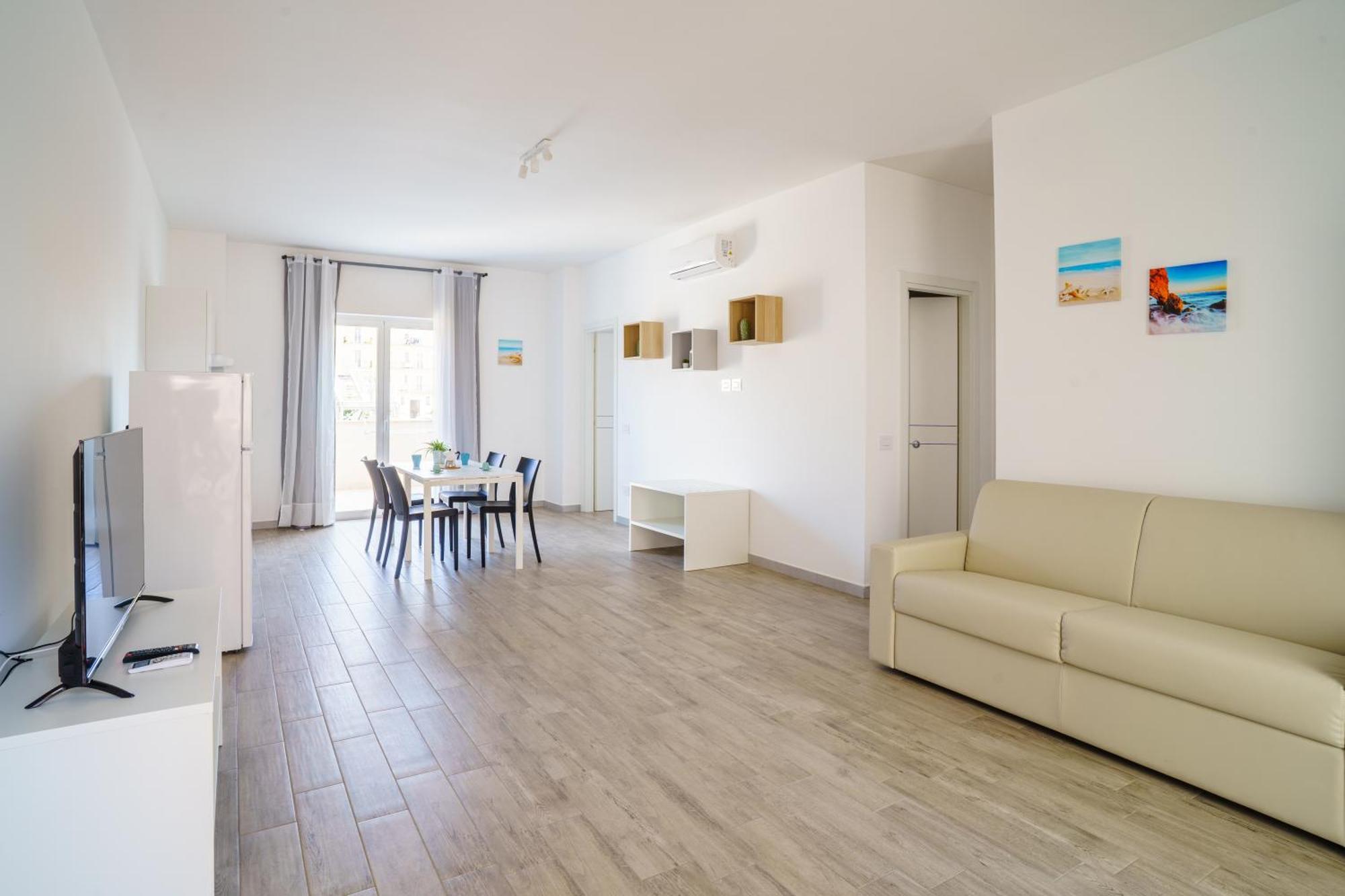 Aparthotel Le Marine Bisceglie Exterior photo